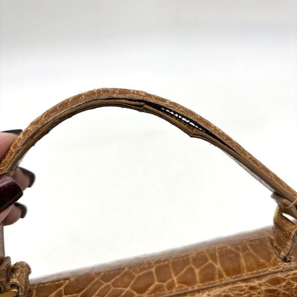 1960s Petit Honey Croc Embossed Patent Leather Top Handle Clutch Made in Italy - Picture 11 of 16